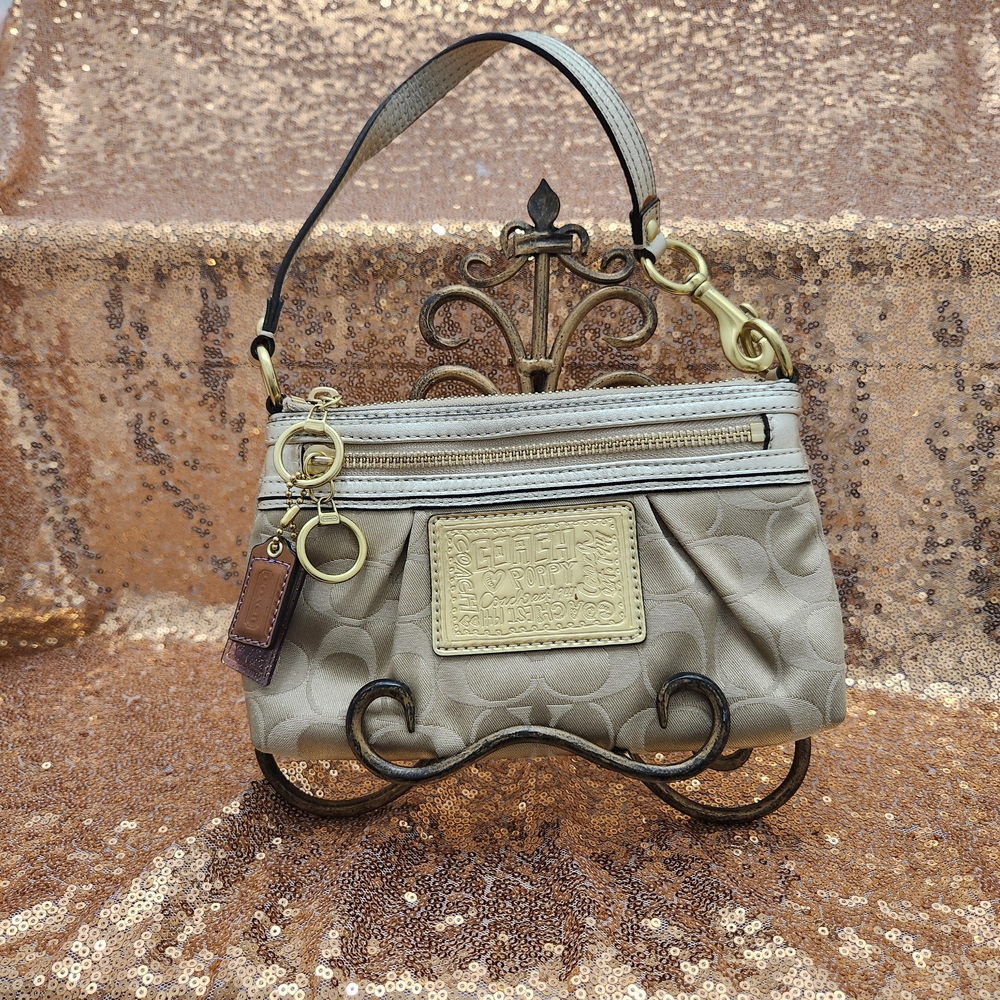 Coach Poppy Gold Shoulder Bag Wristlet
